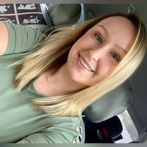 Meet your Posher, Ciera